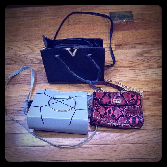 SHEIN Handbags - ‼ 3/$20 BUNDLE BAG DEAL!!